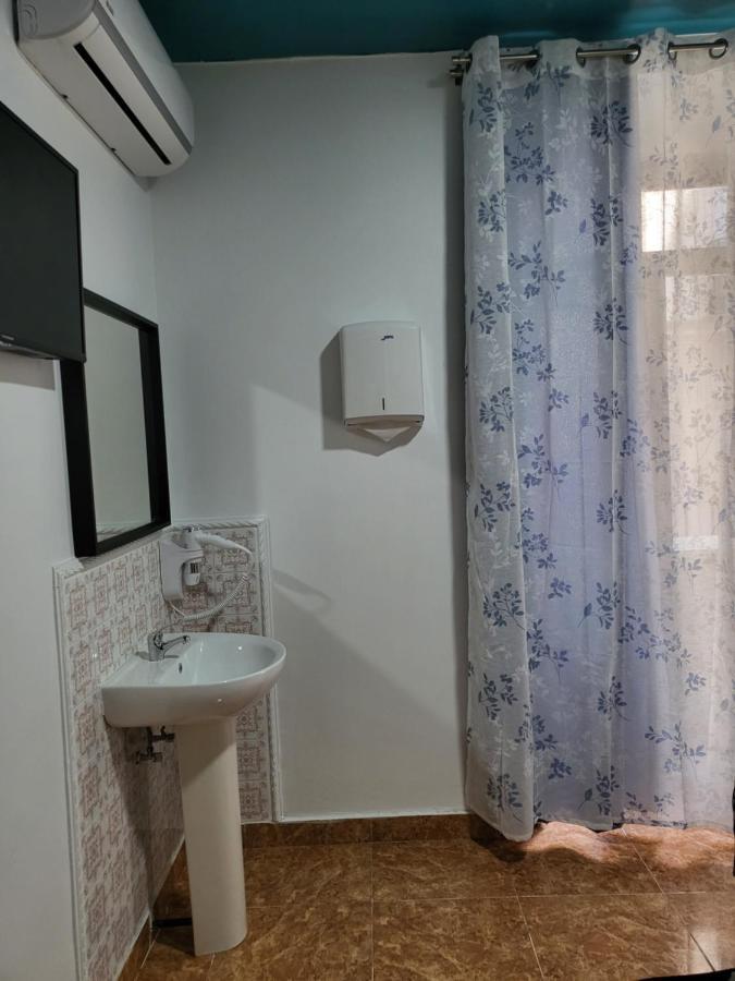 M-A Catrachos Rooms Madrid Eksteriør billede